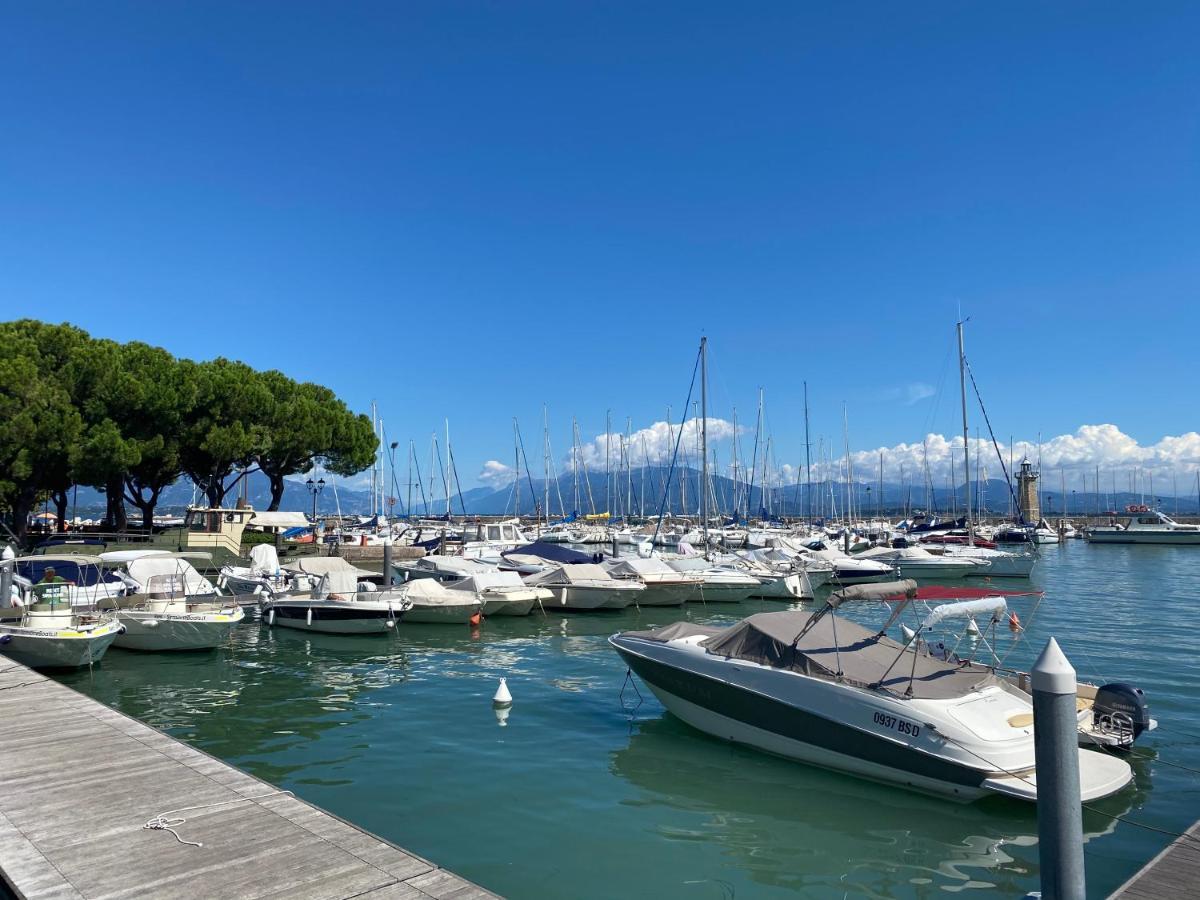 Paganini Suites And Apartments Sirmione Eksteriør billede