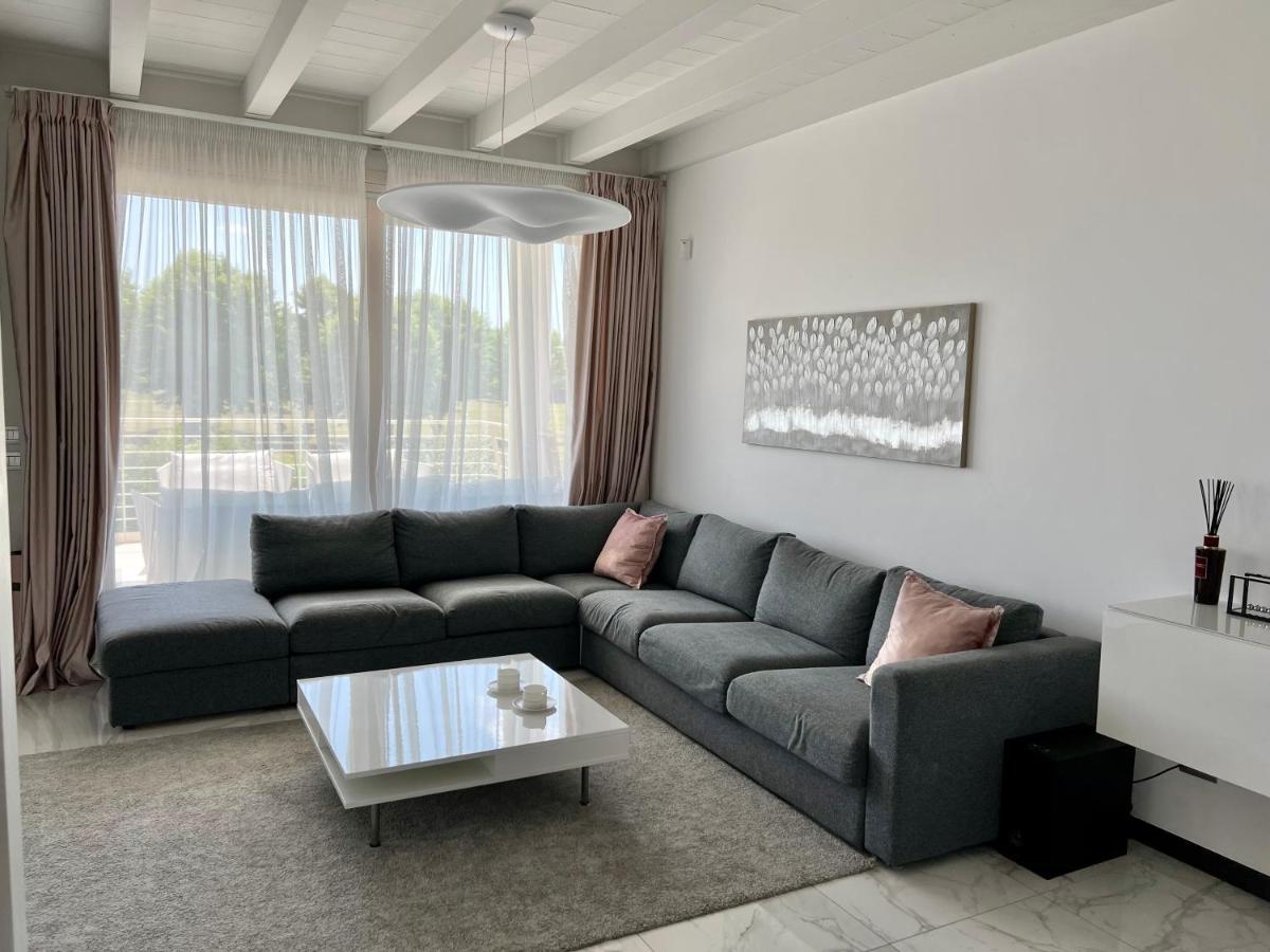 Paganini Suites And Apartments Sirmione Eksteriør billede