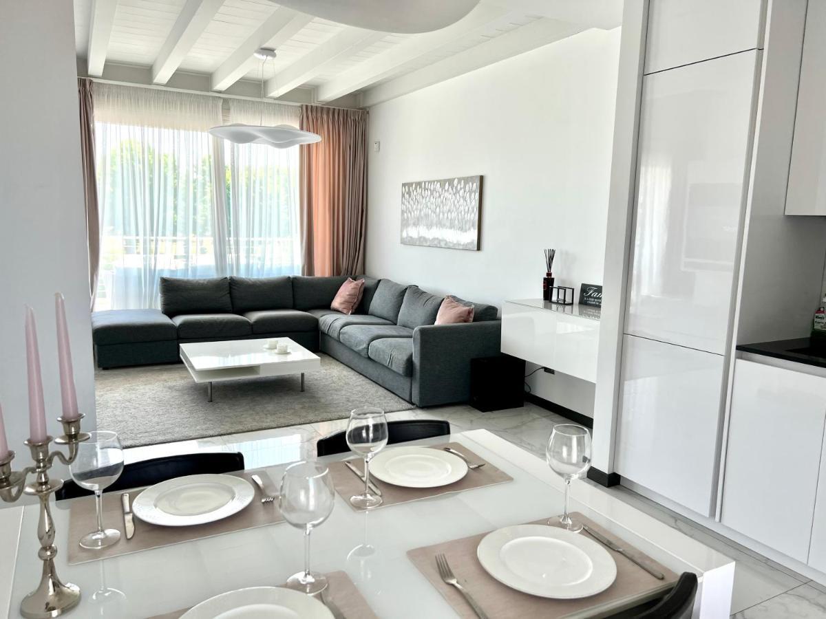 Paganini Suites And Apartments Sirmione Eksteriør billede