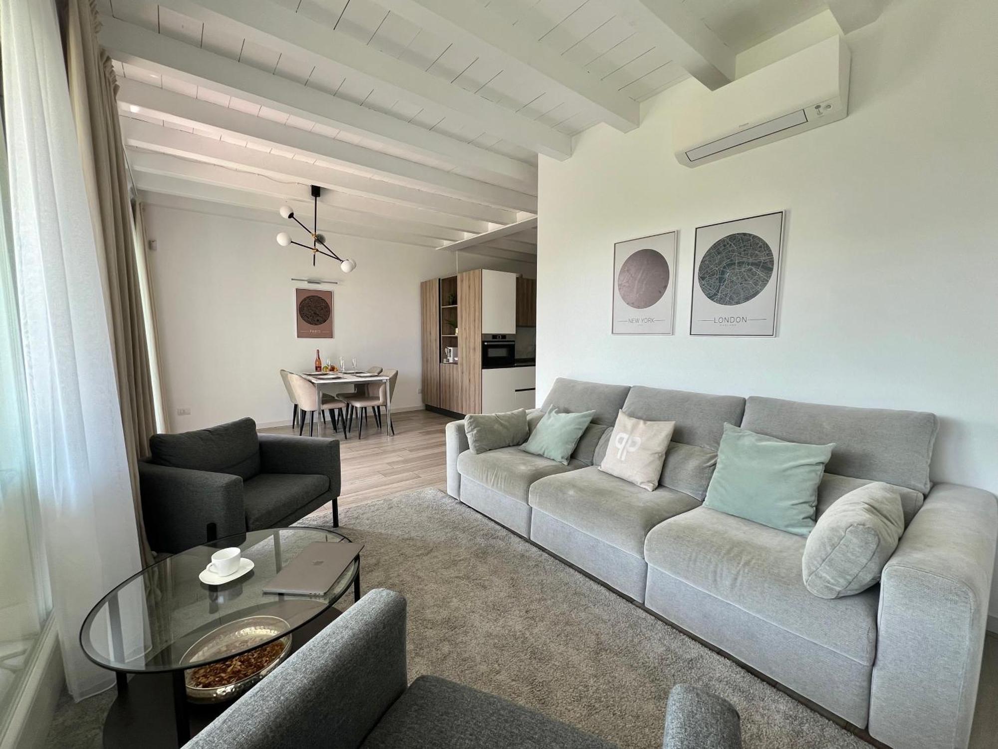 Paganini Suites And Apartments Sirmione Eksteriør billede